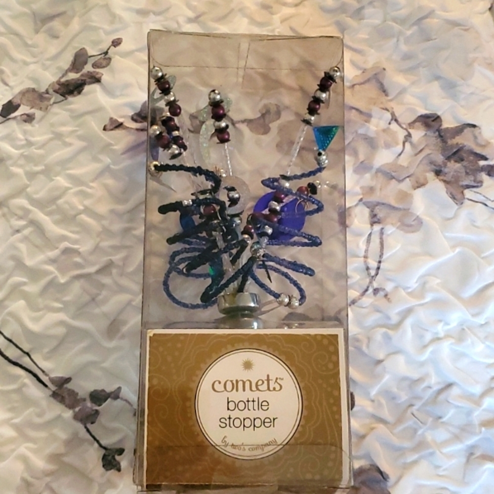 Bottle Stopper by Comets Two's Company